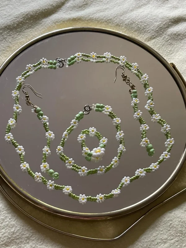 daisy beaded jewelry set handmade floral necklace bracelet earrings