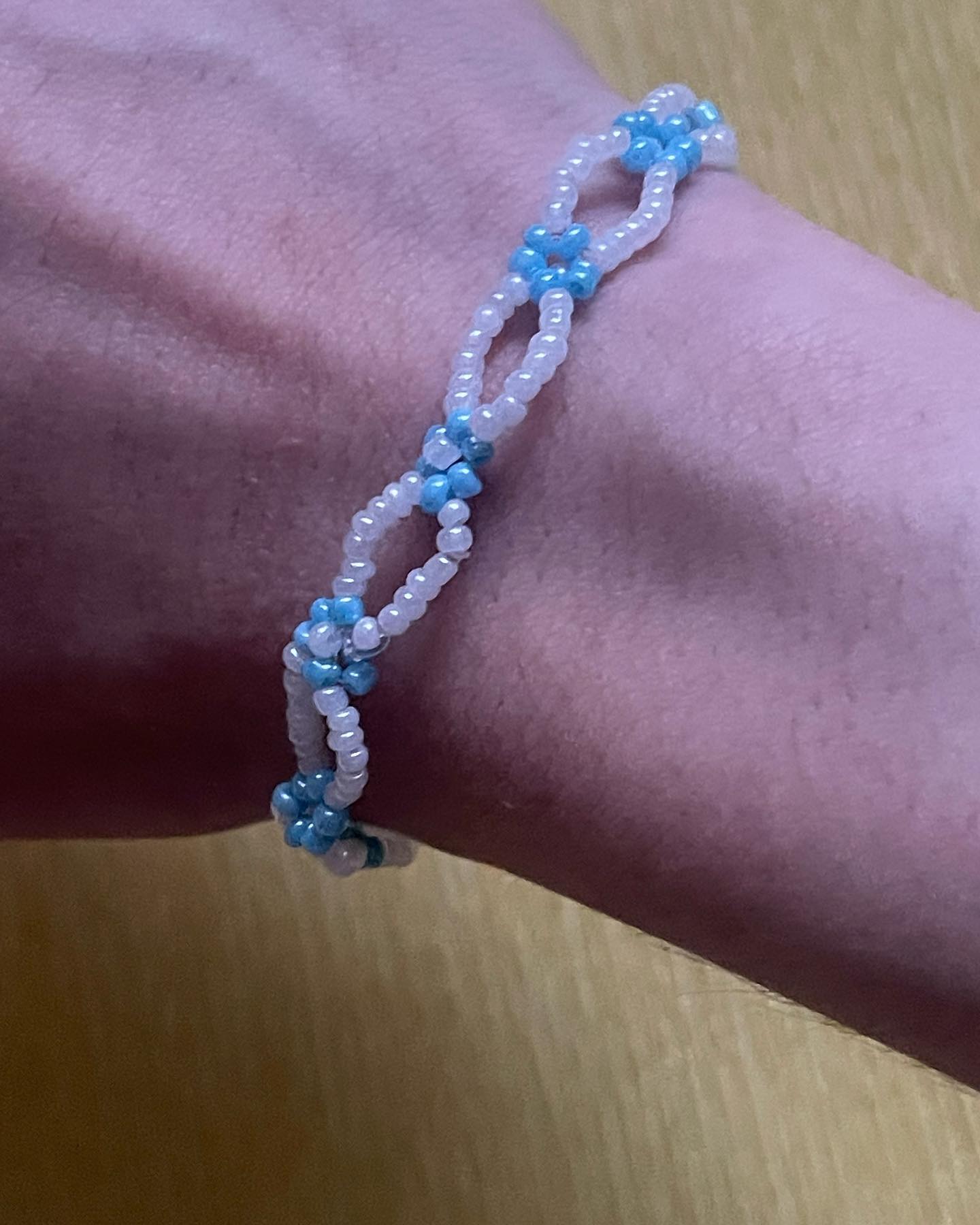 Handmade White & Blue Daisy Beaded Bracelet - Image 3