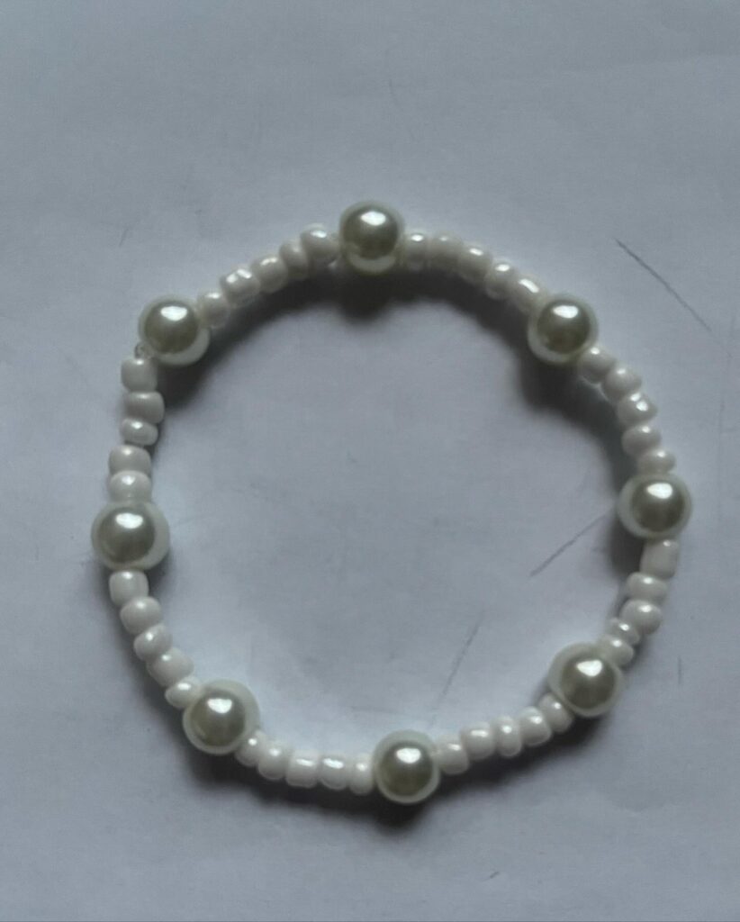 Pearl & Lavender Beaded Bracelet – Handmade Minimalist Jewellery